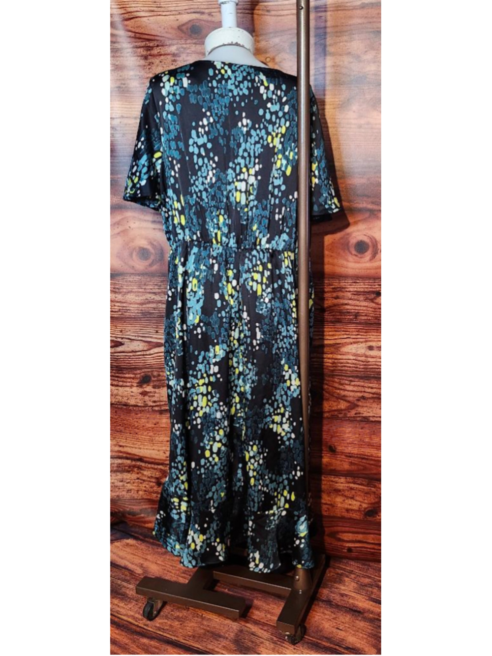 Women's TORRID Black Blue Green Yellow Dot Print Maxi Dress Size 2 - Picture 2 of 3